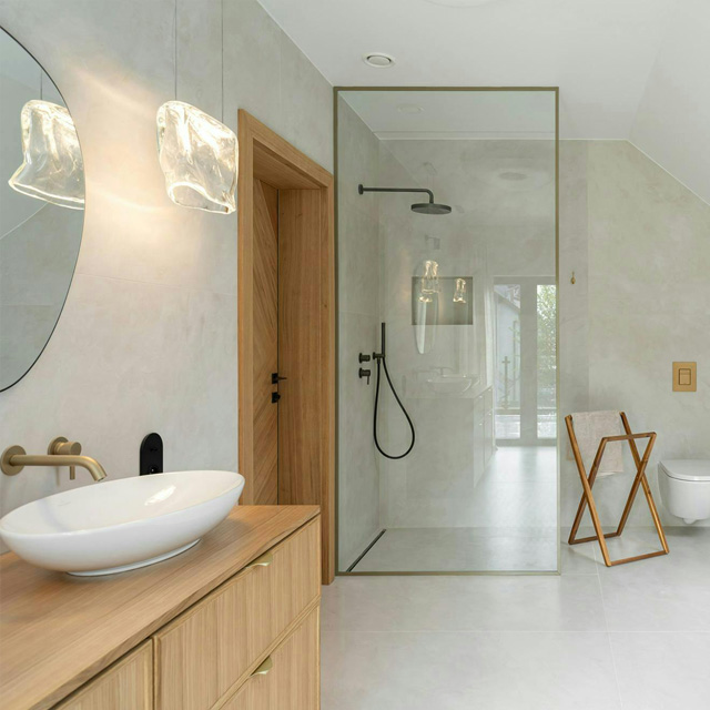 Baños minimalistas y funcionales